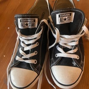 Black low top lace up converse